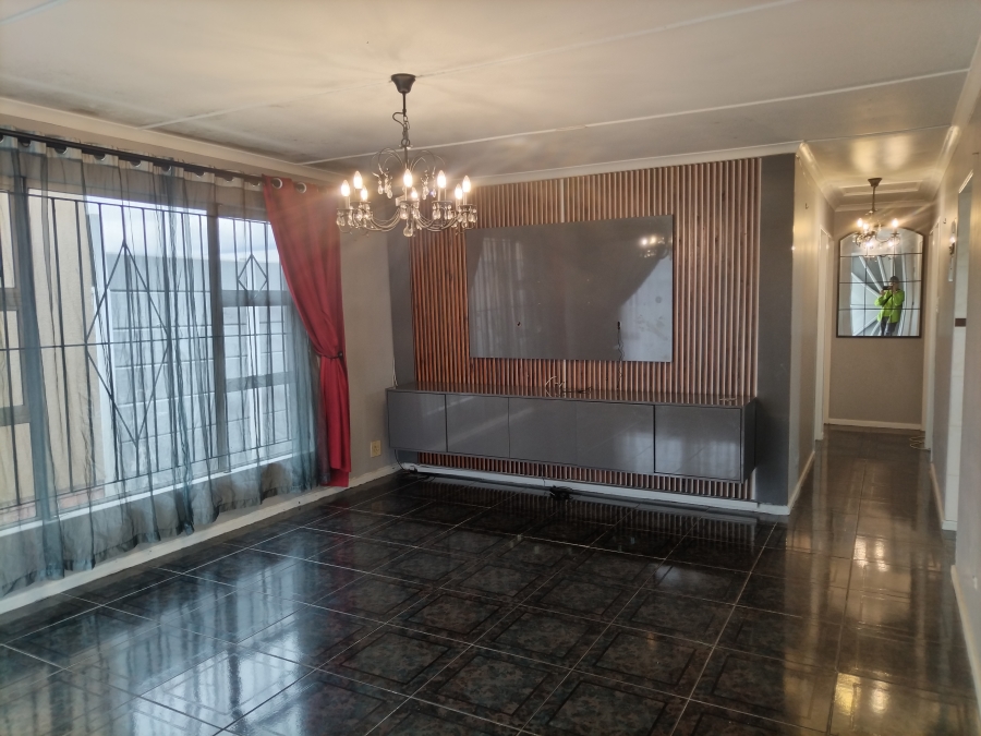 To Let 3 Bedroom Property for Rent in Bell Glen Western Cape